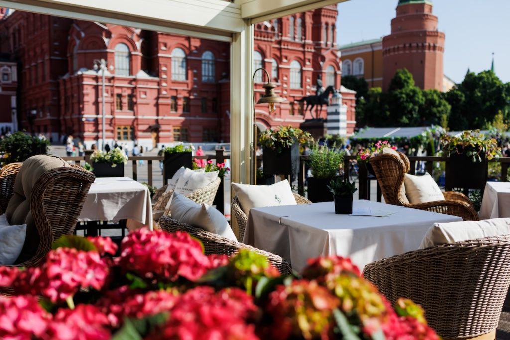 Four Seasons Bar Moskovskiy Veranda (7).jpg
