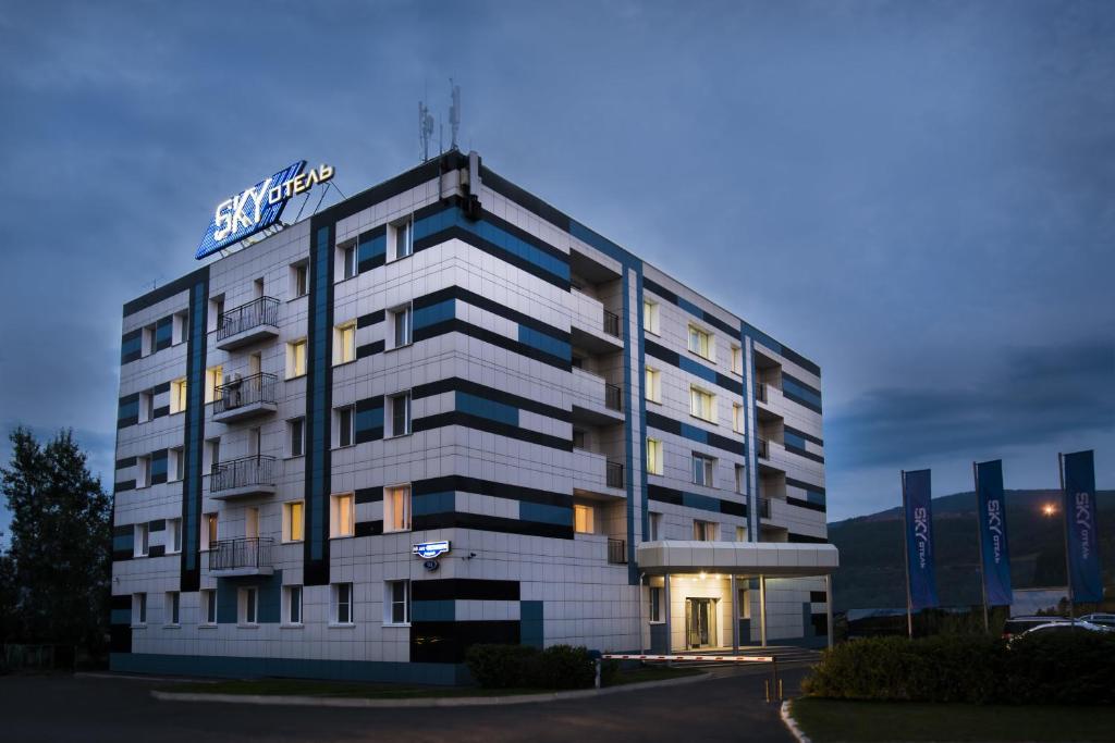Sky Hotel1.jpg